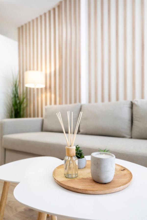 Alure Residences 2 & 24H Self Check-In, Parking In The Garage In The Apartment Building Included, New Building, Terrace, Green Location With A Forest Park With A Lake, Children'S Playground Банска-Бистрица Экстерьер фото